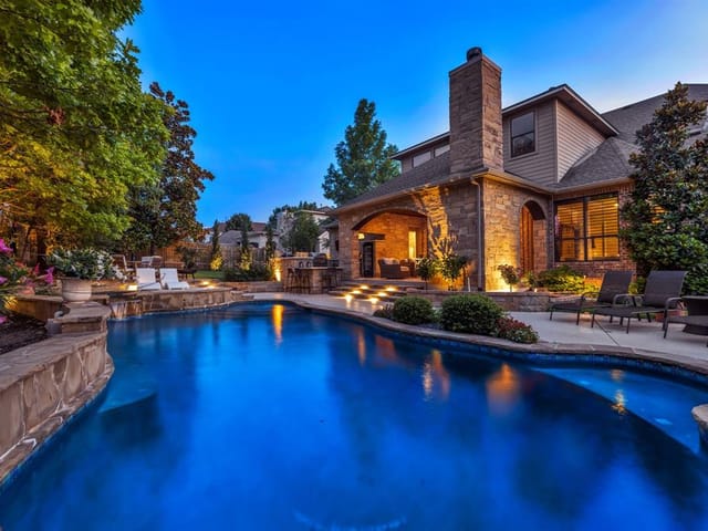805 Lakewood Hills Ter