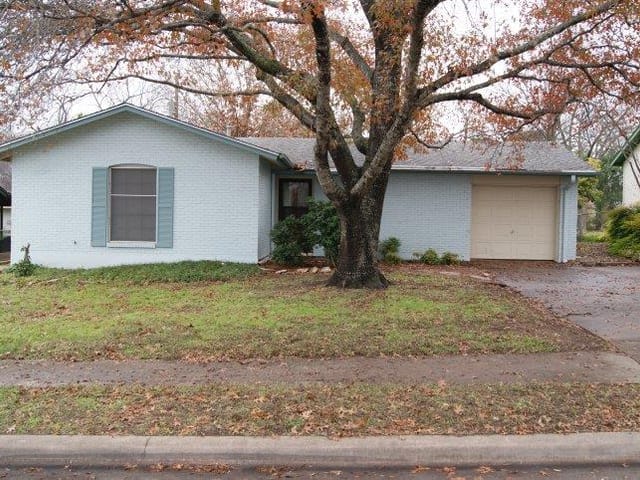 805 Maryland Dr