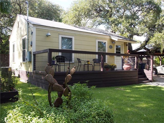 805 W Johanna St Unit #B