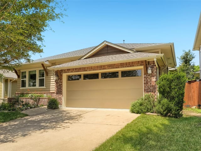 805 Waterfall WAY