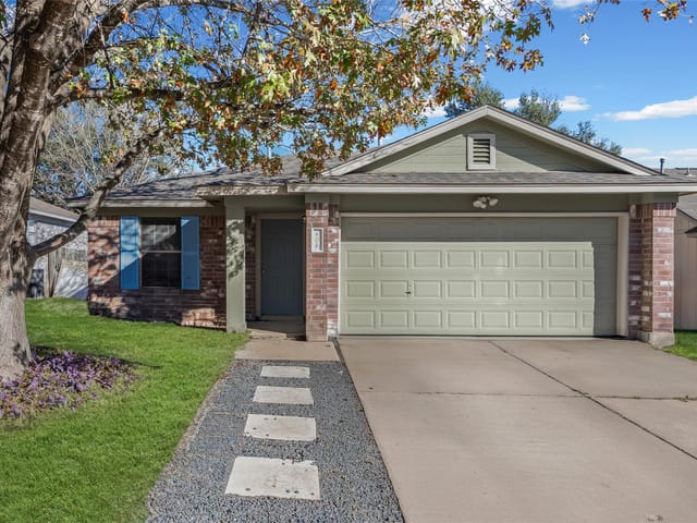 806 Calico DR
