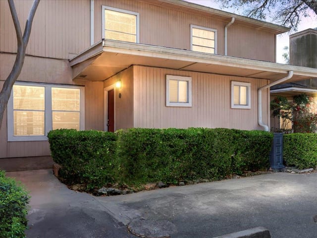 806 Castle Ridge Rd Unit #B