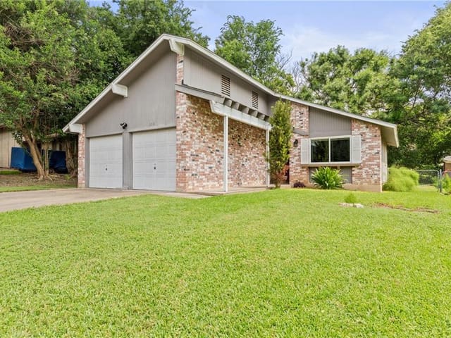 806 Huntingdon Pl