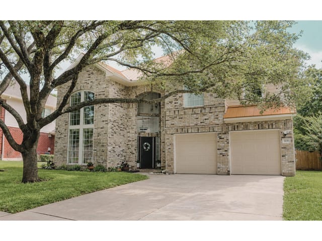 806 Mountain View DR