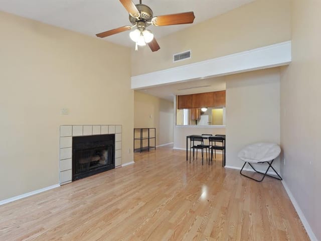 806 W 24th St Unit #305