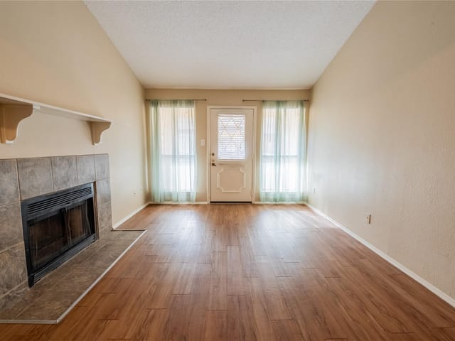 806 W 24th St Unit #320