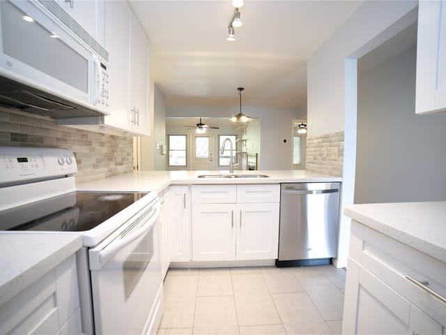 806 W 24th St Unit #337