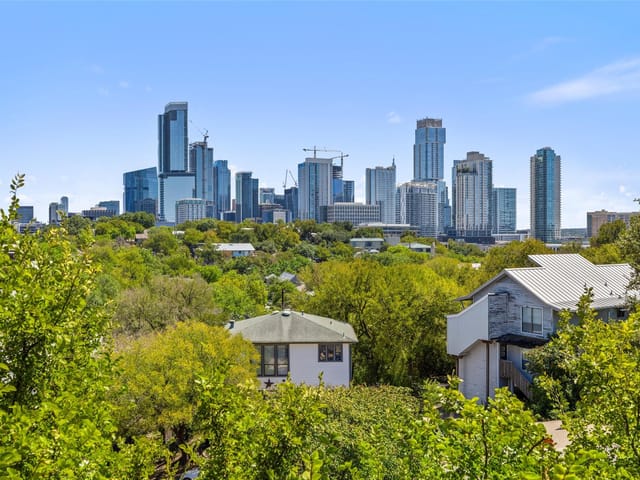 806 Winflo DR Unit #5