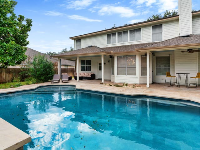 807  Clarence Bohls Ln