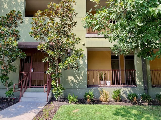 807 E 14th St Unit #104