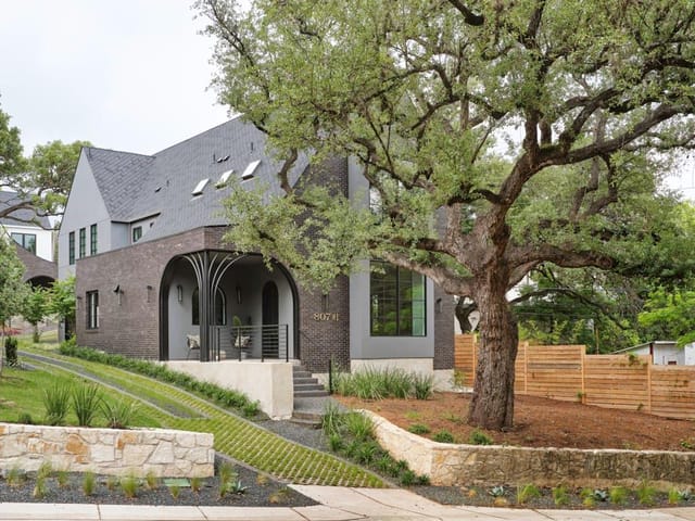807 Mariposa Dr Unit #1