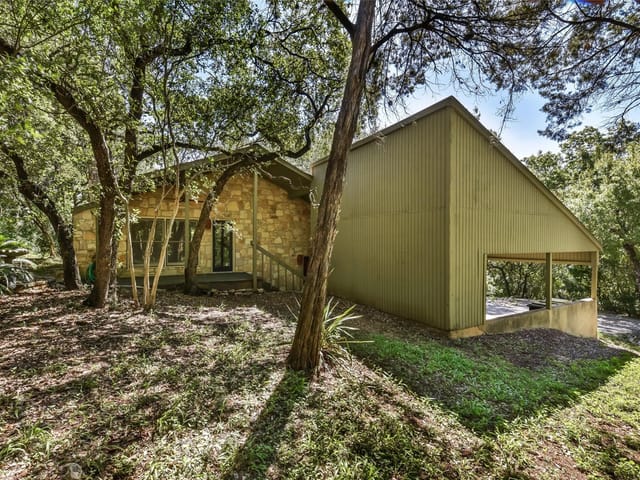 807 Rock Creek DR