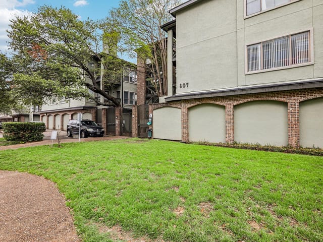 807 W 25th ST Unit #309