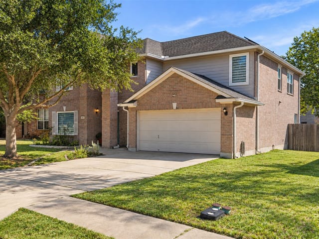 807 Yellowstone DR