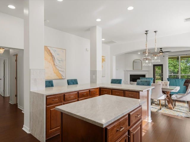 808 Bent Wood PL