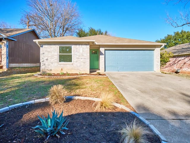 808 Calico Dr
