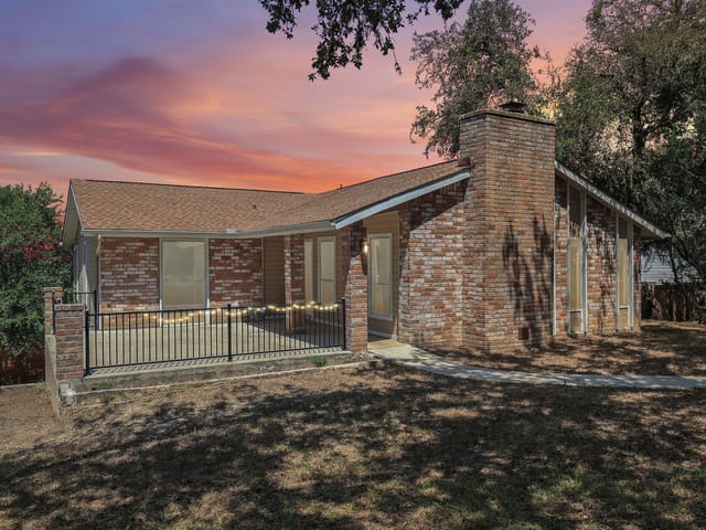 808 Dale DR