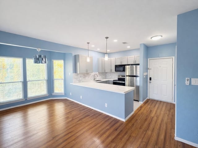 808 W 29th St Unit #206