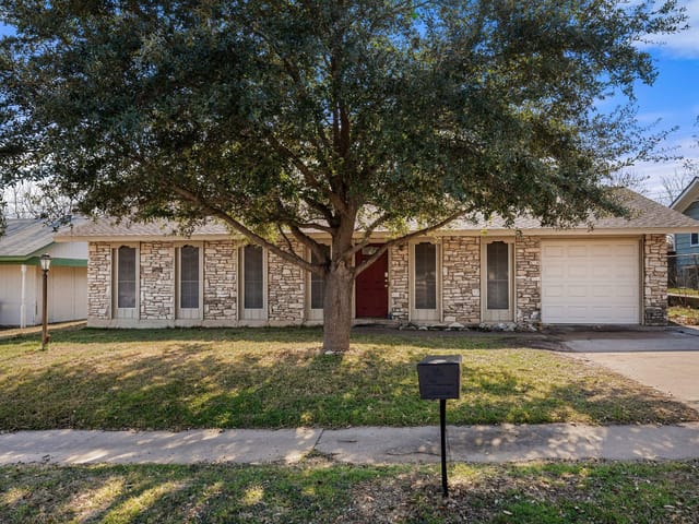 809 Maryland DR