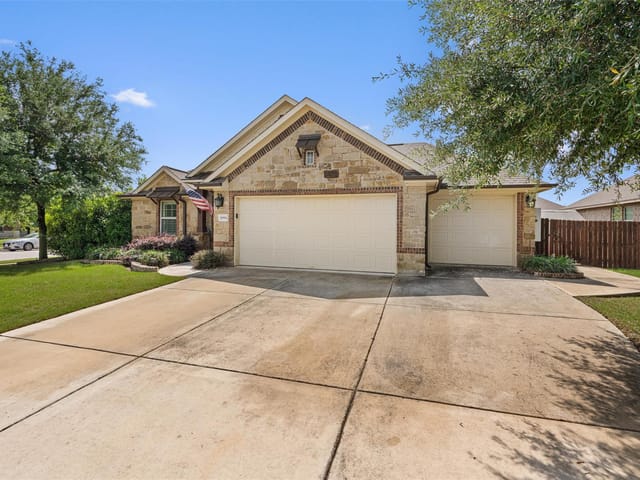 8094 Arezzo Dr