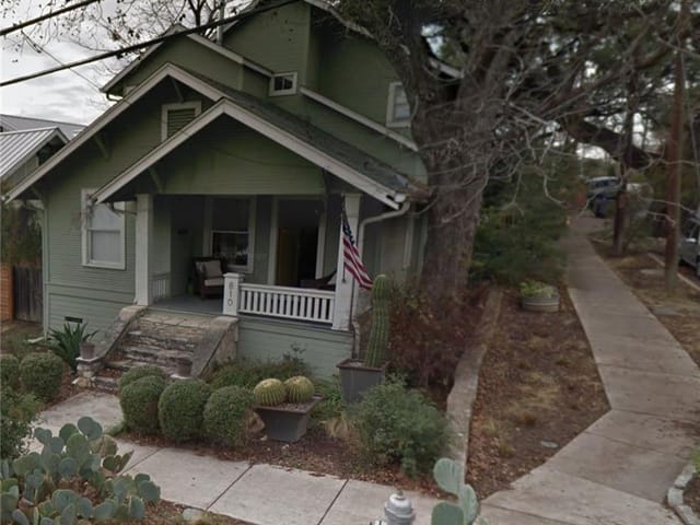 810 Blanco St