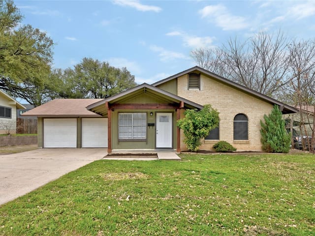 810 Hill Wood Dr
