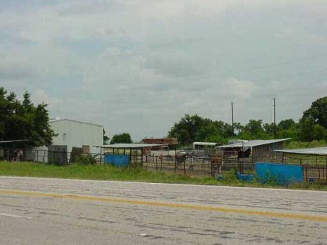 8101 HWY 290