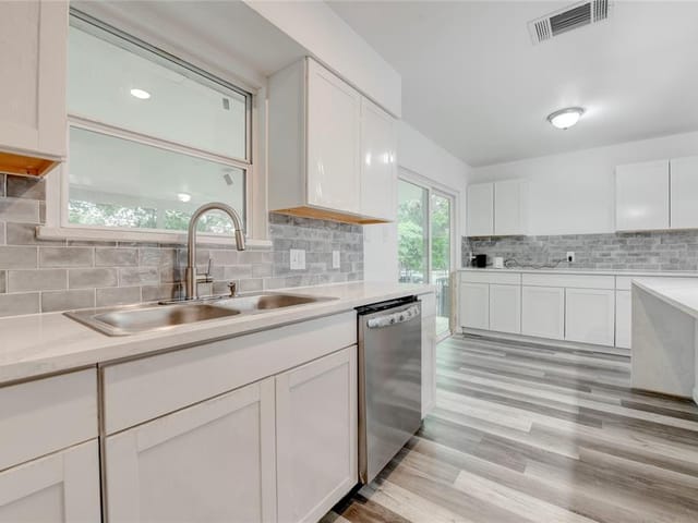 8101 View Ridge Dr