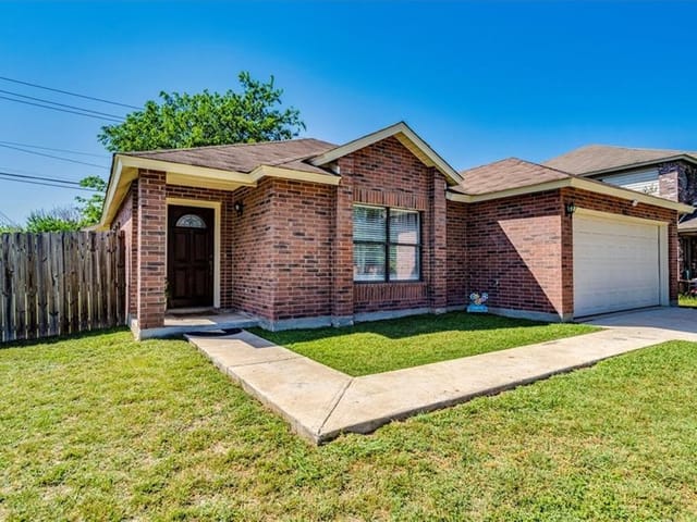 8102 Rosenberry Dr