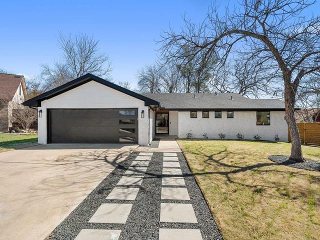 8103 Caisson CIR