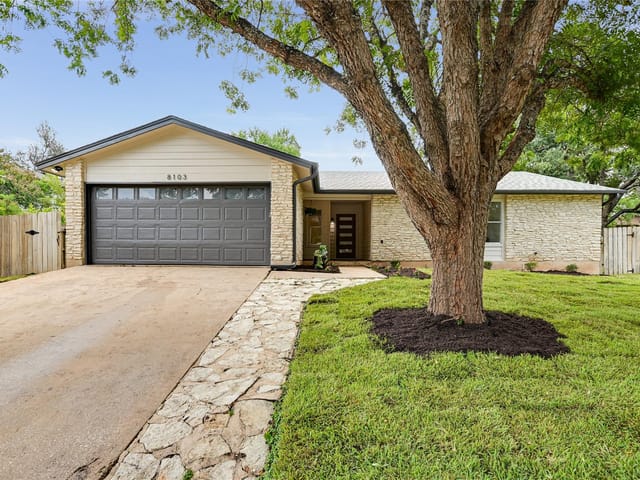 8103 Pilgrims Pl