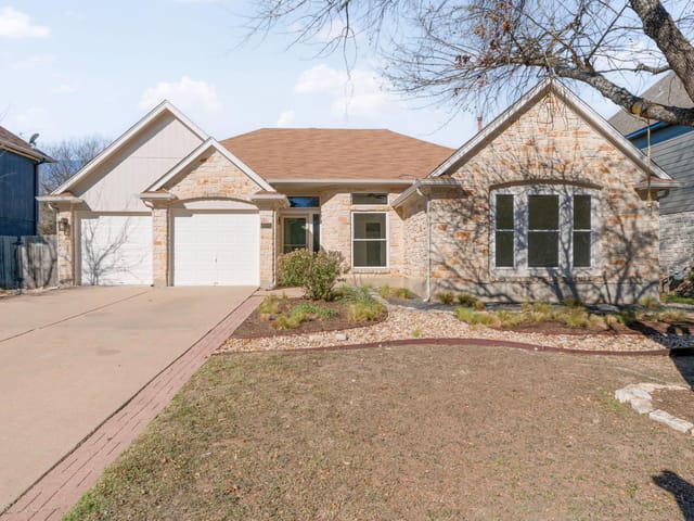 8104 Doe Meadow DR