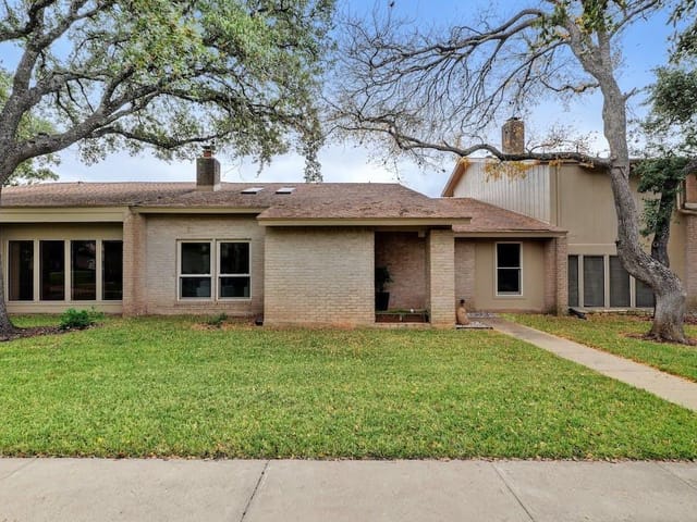 8104 Middle Ct