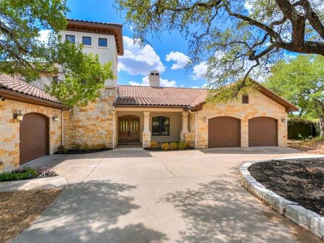 8105 Bear Creek Dr