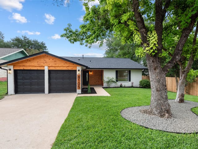 8105 Manassas DR