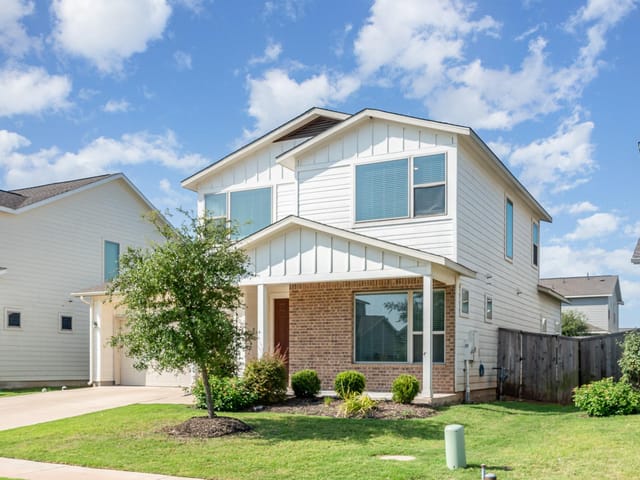 8105 Turnberry Ln