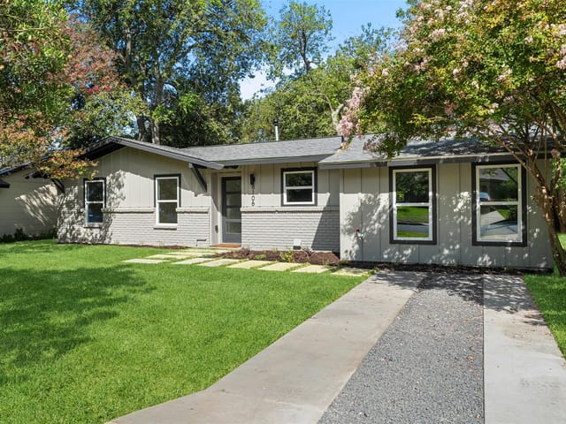 8106 Briarwood Ln