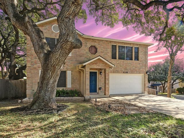8106 Evadean CIR
