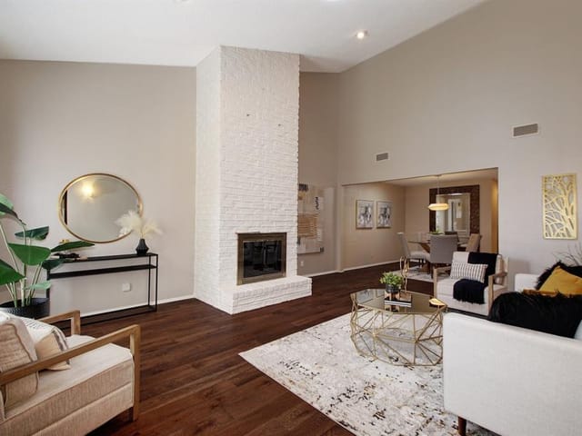 8107 Middle Ct