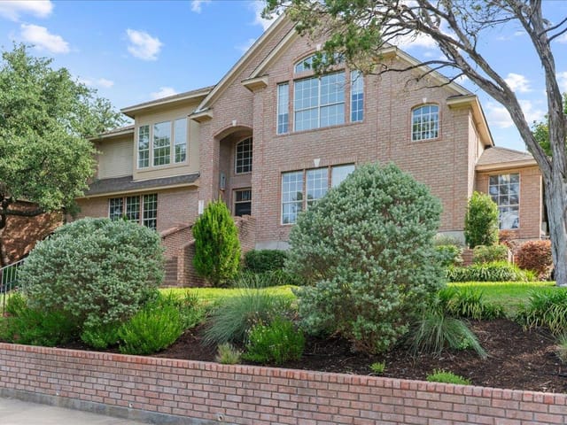 8108 Asmara DR