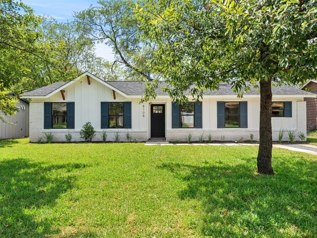 8108 Briarwood Ln