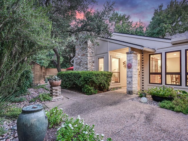 8109 Raintree Pl
