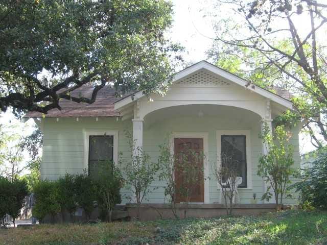 811 Christopher St