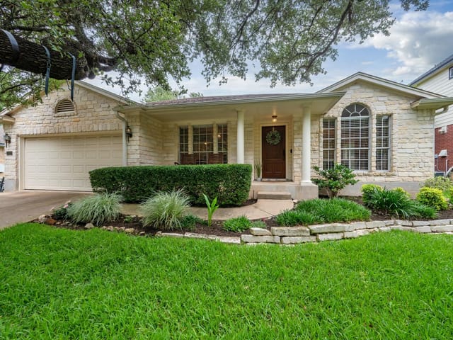 8112 Luling LN