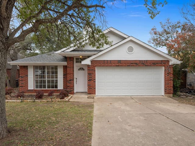 8112 Nairn DR