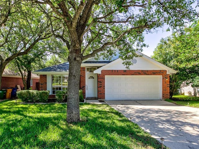 8112 Nairn Dr