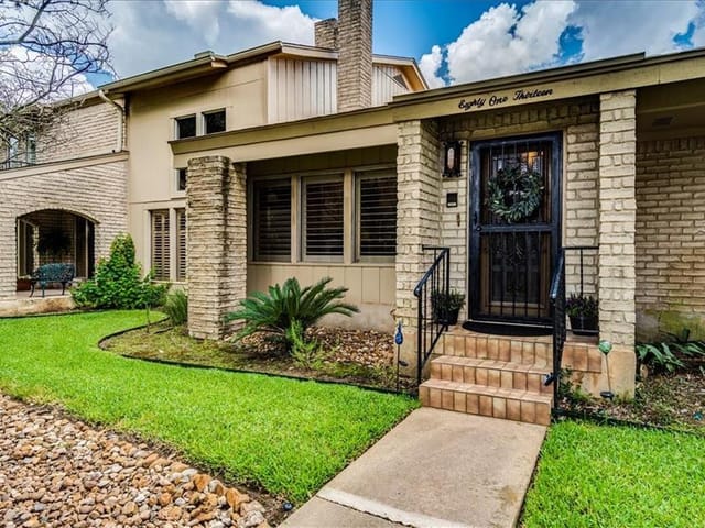 8113 Middle Ct