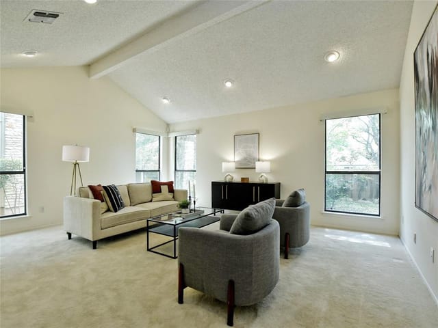 8113 Raintree Pl