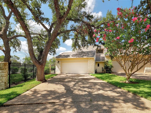 8114 Meandering Way