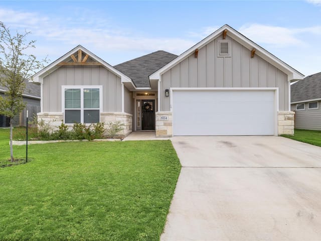 8114 Timber Hollow Ln